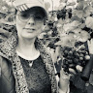 Meet your Posher, Luciana